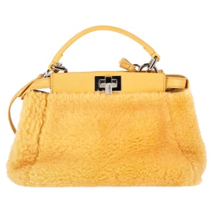 Fendi Mini Peekaboo Schapenvacht Handtas in Gele Schapenvacht