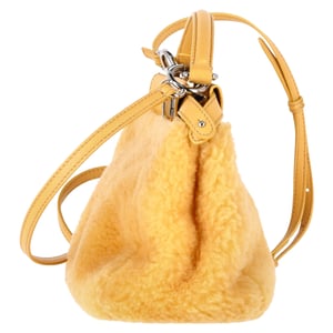 Fendi Mini Peekaboo Schapenvacht Handtas in Gele Schapenvacht