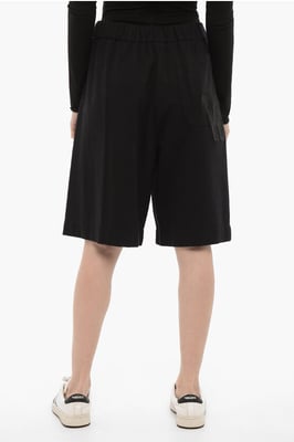 Katoenen shorts met patch in zwart