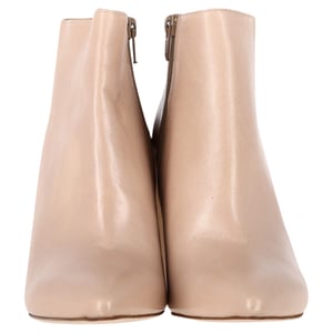 Stuart Weitzman Blockhak Enkellaarsjes in Nude Leer