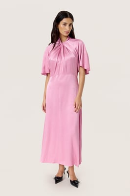 Jurk SLRiyan Feminine pink