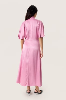 Jurk SLRiyan Feminine pink