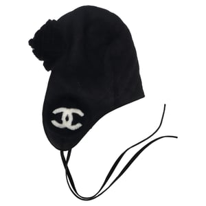 Chanel Gequiltede Hoed in Zwart Lamswollen Schapenvacht