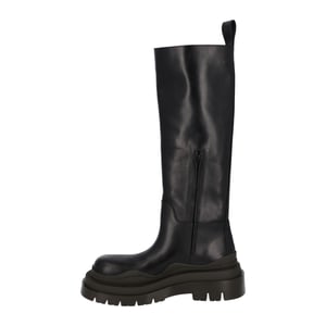 Bottega Veneta Bandboot in Kalfshuid in zwart