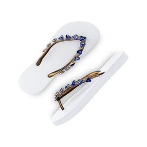 Hartvormige blauwe teenslippers wit