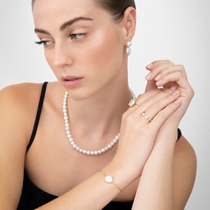 Luxenter Sterling Zilver 925 collier met witte parel afgewerkt in 18K geelgoud - Kipepeo