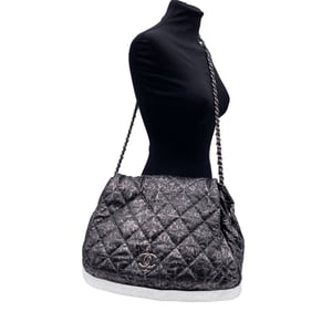 Chanel stoffen schoudertas Tijdloos/Klassiek