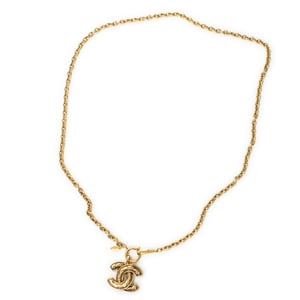 Quilted CC Pendant Chain Necklace  Ketting