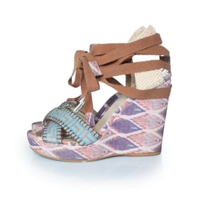 Stuart Weitzman etnisch bedrukte sandalen met sleehak