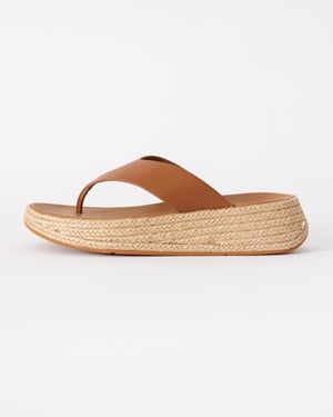 F-Mode Flatform Sandalen in Tan