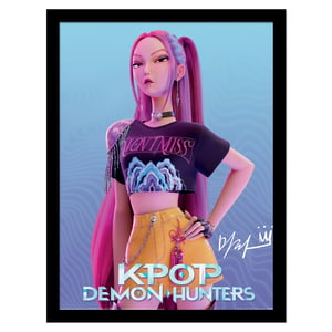 K-Pop Demon Hunters Mira Gecadreerde Poster (Roze/Blauw)