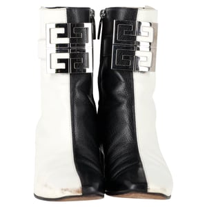 Givenchy 4G Bi-Color Enkellaarsjes in Wit en Zwart Leer