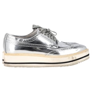Prada Wingtip Oxford platform sneakers in metallic zilverkleurig leer