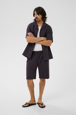 Short MAneel Short Regular fit