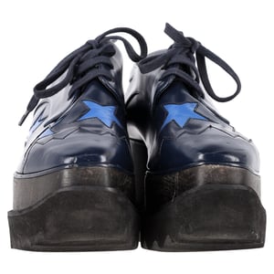 Stella McCartney Elyse platform derby schoenen in marineblauw leer