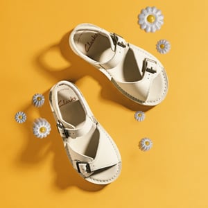 PlaysunReef K. Off White Lea Sandalen