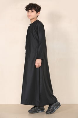 Zwarte Thobe voor jongens, Emirati Jubba, islamitische kleding, kaftan, Eid-kwastjes