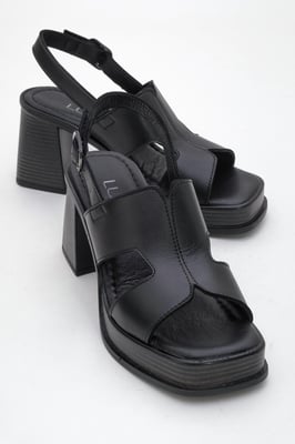 Zennia Leer Platform Sandaal (Women)