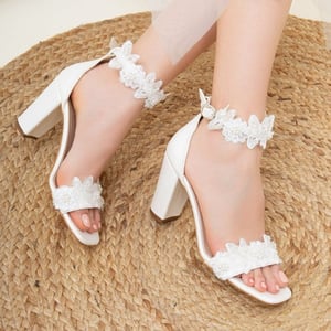 Dede Lace Bridal Heeled Sandalen