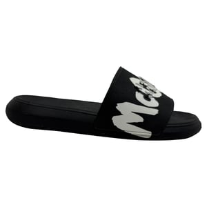 Alexander McQueen Graffiti Logo Slide Sandalen in Zwart Rubber
