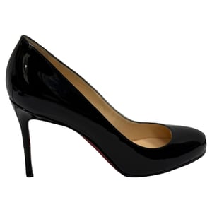 Christian Louboutin Fifi pumps in zwart lakleer
