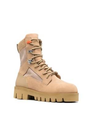 Veterlaarzen in militaire stijl