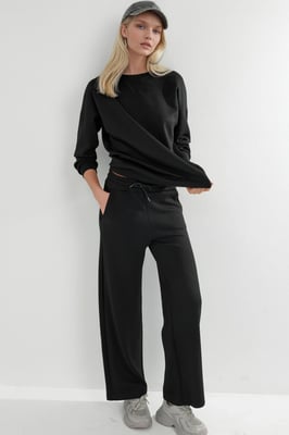 Modal Touch Trui met Ronde Hals & Wijde Pantalon Twee-Delige Set