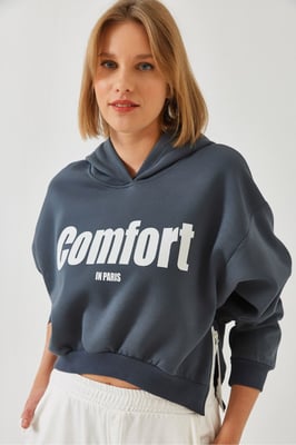 Gebreid oversized crop sweatshirt met capuchon en pompon