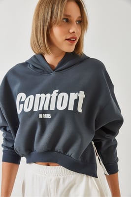 Gebreid oversized crop sweatshirt met capuchon en pompon