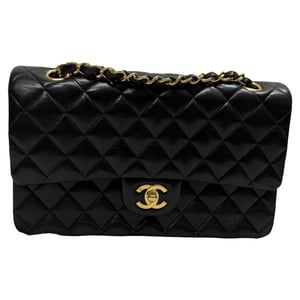 Chanel Medium Classic Double-Flap schoudertas in zwart lamsleer