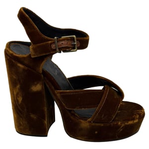 Jil Sander Twisted Platform Sandalen in Bruin Fluweel