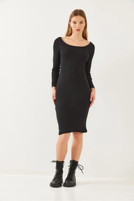 Textured Geribde Midi-jurk met Vierkante Kraag