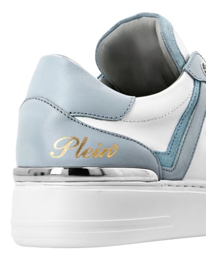 Lo-Top Sneakers