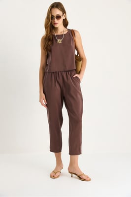 Mouwloze Crewneck Blouse en Carrof Fıt Broekset