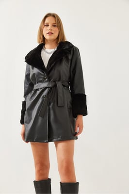 Faux leren jas met faux bont kraag en manchetten