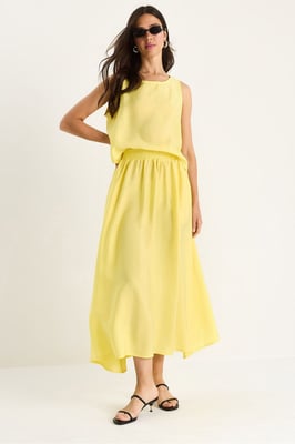 Mouwloze Scoop Neck Tanktop en Midi Rok Co-Ord Set
