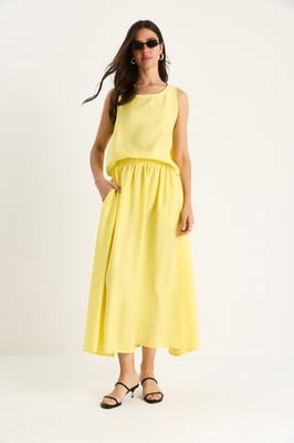 Mouwloze Scoop Neck Tanktop en Midi Rok Co-Ord Set
