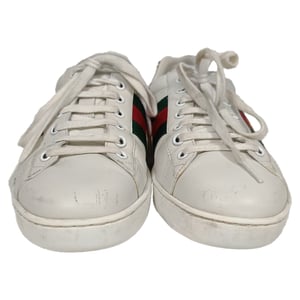 Gucci Ace Bee lage sneakers in wit leer