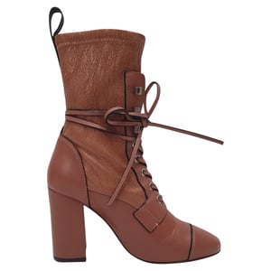 Stuart Weitzman Veruka Veterschoen Enkellaarsjes in Roze Leer
