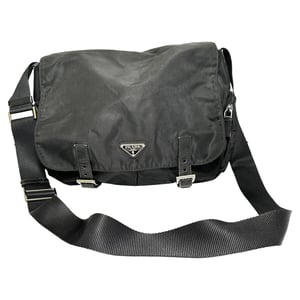 Prada Tessuto Schoudertas in Zwart Nylon