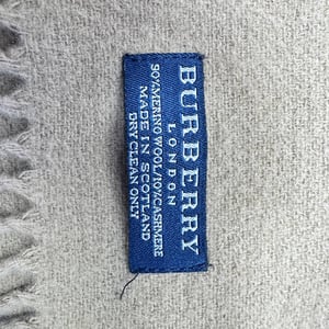 Burberry Icon Stripe Patroon Sjaal in Beige Merino Wol
