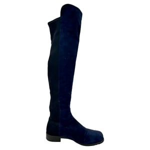 Stuart Weitzman Kniestoks in marineblauw suede