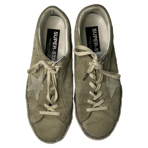 Golden Goose Super Star Sneakers in Beige Suède