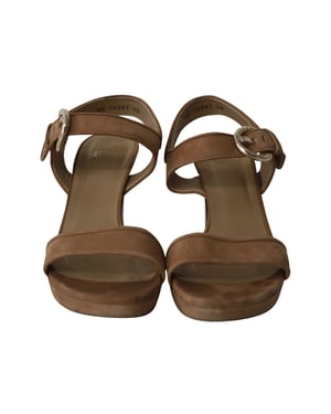 Stuart Weitzman Open-Toe Strappy Blokhakken in Bruin Suède