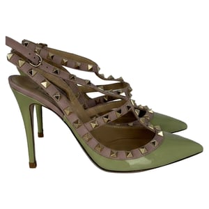 Valentino Rockstud Enkelsandaal met Bandje in Groene Patenten Leer