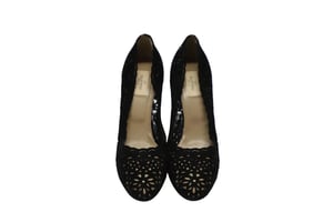Valentino Garvani Laser Cut Pumps 115 in zwart suède