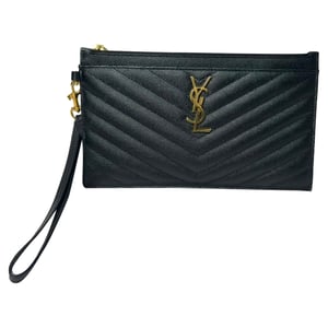 Saint Laurent Cassandre Matelassé Gevoerde Pouch in Zwart Kalfsleer