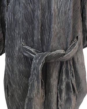 Ganni geplooide jurk met riem in zwarte viscose