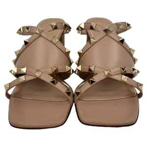 Valentino Garavani Rockstud Hakmuiltjes in Beige Leer