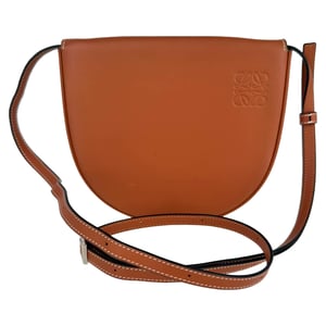 Loewe Heel Kleine Pouch in Bruin Leer